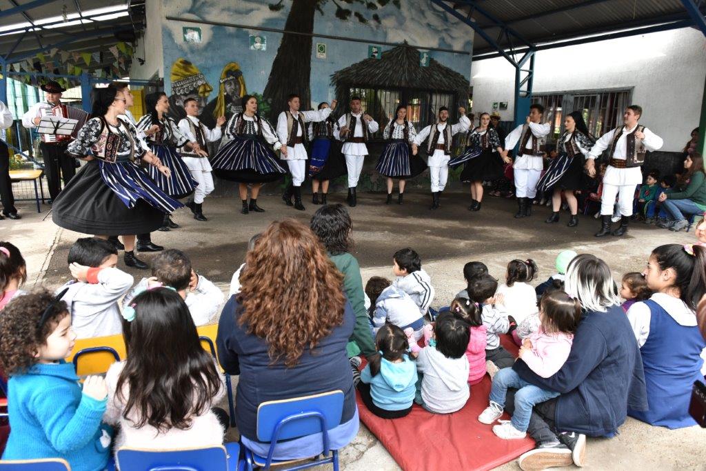 Ansamblul Folcloric Sinca Noua in Macul Chile 2017, Reprezentatie la Gradinita EL RANCHITO